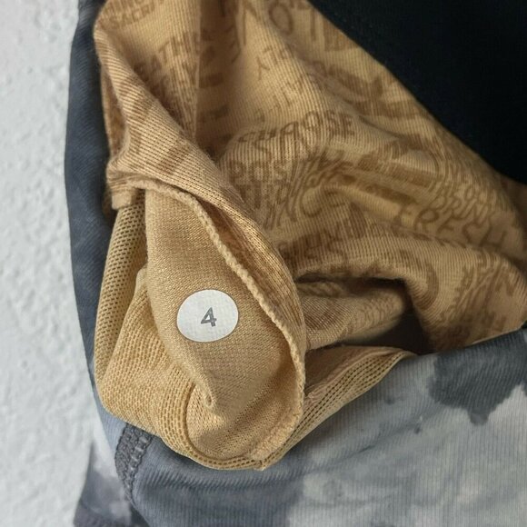 Lululemon Tank Top Women's Sz 4 Scoop Neck Racerback Athletic Workout Gray/Black - Picture 11 of 11